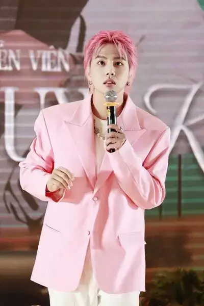 duy-khanh-zhou-zhou-02