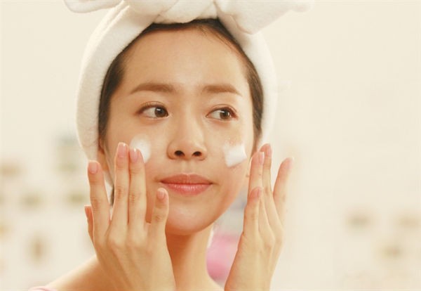 Cách chăm sóc da nhờn hiệu quả tại nhà