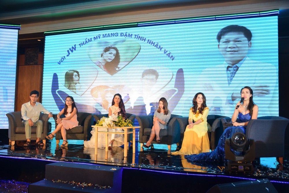 nhân vật