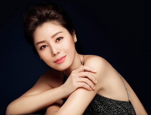 Mẹ Kim Tan thẩm mỹ