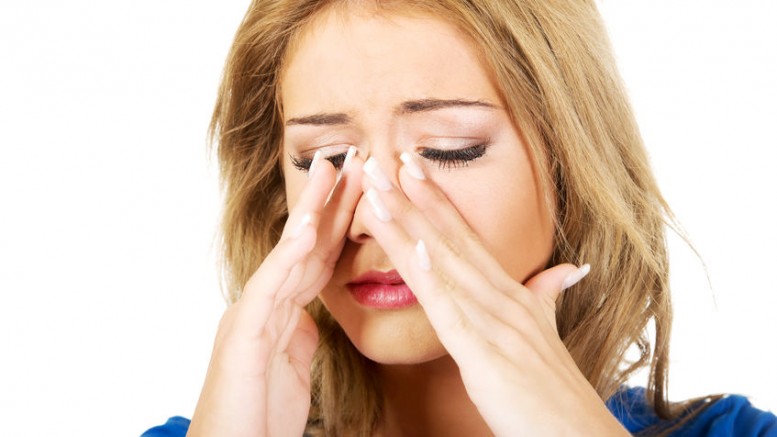 Nhận biết các dấu hiệu nhiễm trùng sau khi nâng mũi và cách điều trị - Ảnh 1
