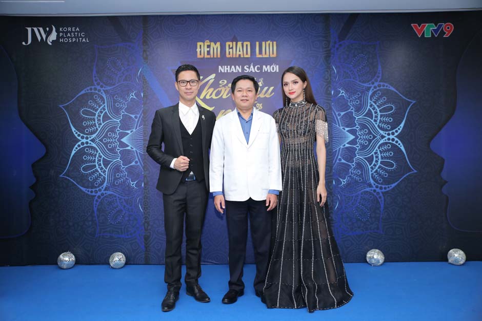 Hoa hậu chuyển giới quốc tế Hương Giang đồng hành và ủng hộ trong chương trình "Nhan sắc mới - Khởi đầu mới"