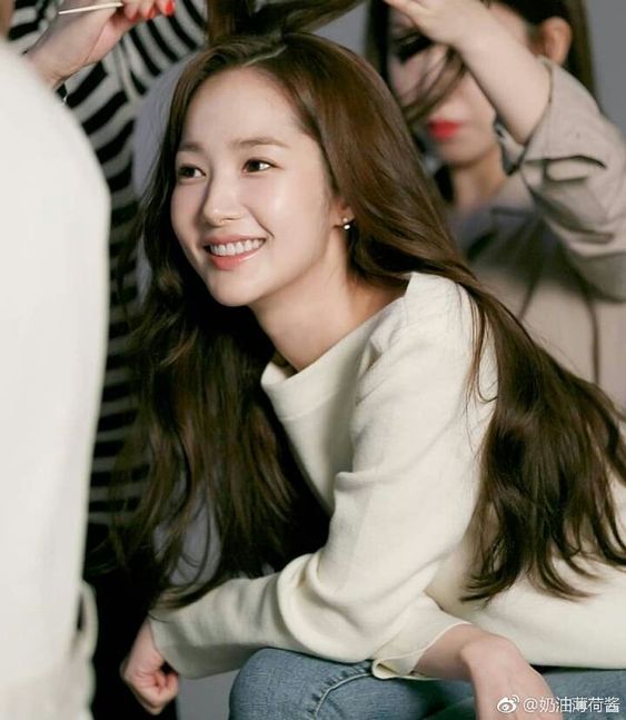 Park Min Young phẫu thuật thẩm mỹ - 9