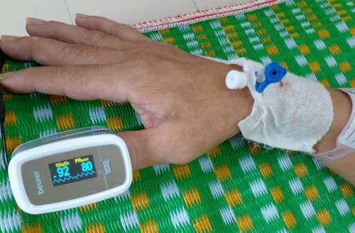 Máy đo nồng độ oxy trong máu