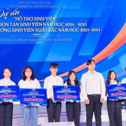 Bác sĩ Tú Dung tài trợ 716 triệu học bổng Vừ A Dính, giúp sinh viên nghèo vượt khó học tập