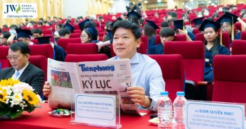 Phóng sự ảnh: Toàn cảnh Chương trình trao học bổng Nâng bước thủ khoa 2024