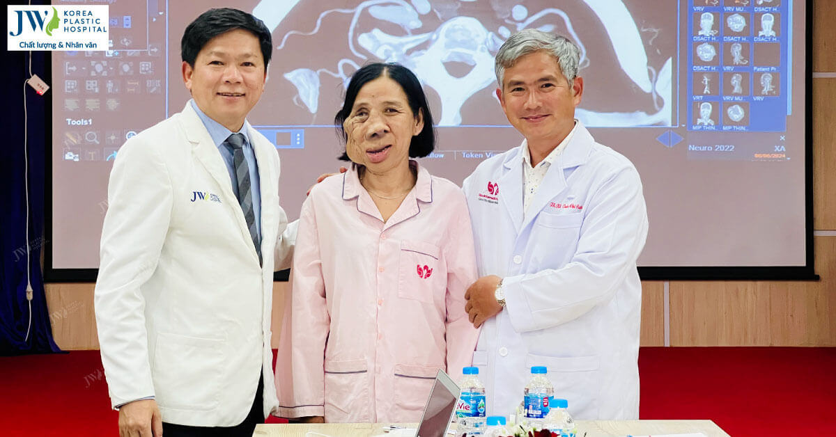 bac si tu dung dieu tri cho co mang mien tay