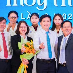 Bác Sĩ Tú Dung Được Vinh Danh Tại Lễ Trao Giải Cuộc Thi Viết “Người Thầy Thuốc Trong Tôi” Lần 3