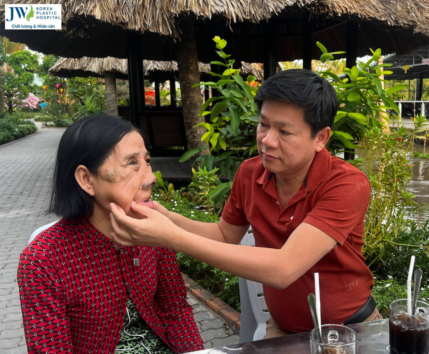 bac si tu dung mo tu thien cho co mang