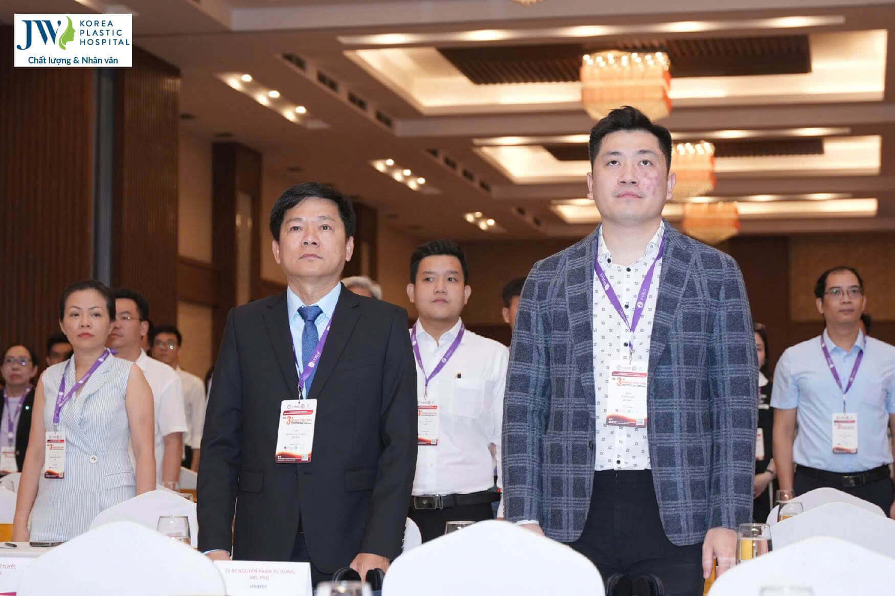 bac-si-tu-dung-le-khai-mac-hoi-nghi