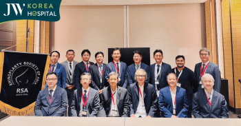 TS.BS Nguyễn Phan Tú Dung – Báo cáo tại RSA & JSAPS 2025 về nâng mũi sụn sườn