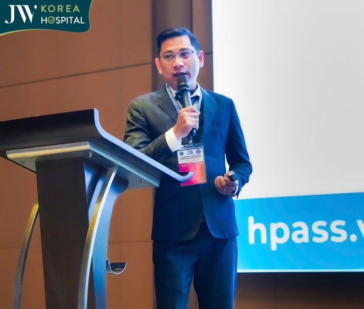 Bác sĩ Trung Tín tại Hội nghị HPASS 2025