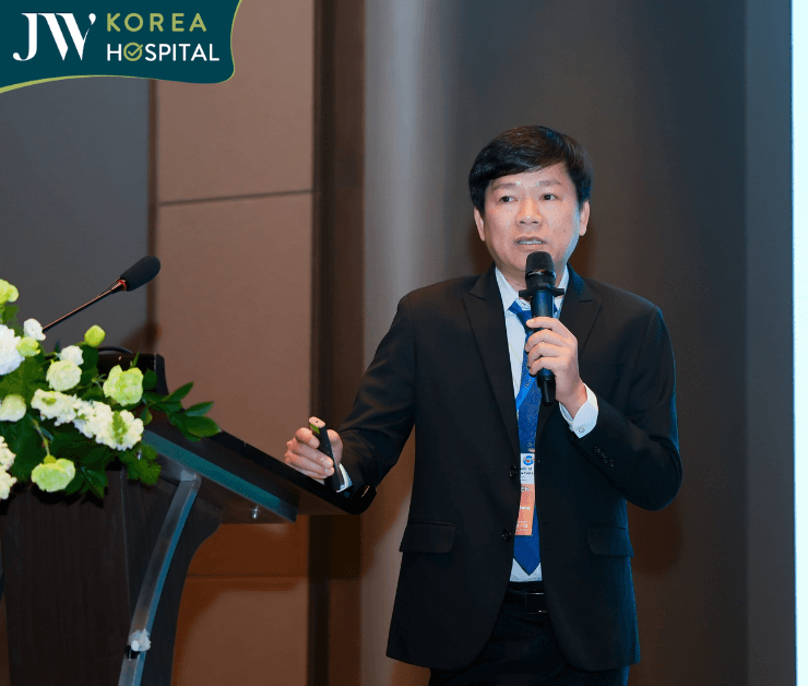 bác sĩ tú dung diễn thuyết tại hội nghị HPASS 2025