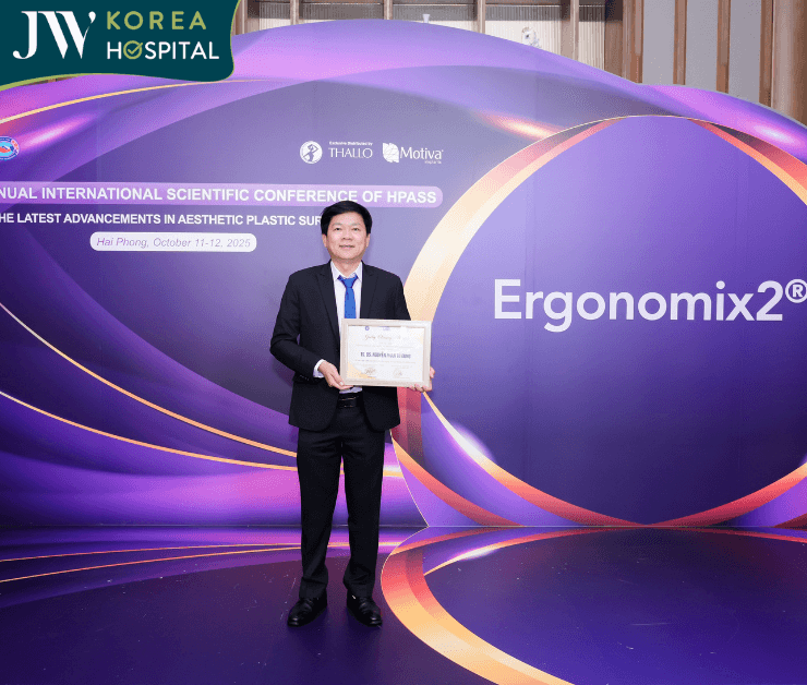 bác sĩ tú dung nhận bằng khen từ hội nghị HPASS 2025