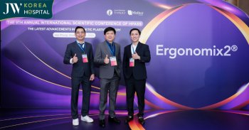 Đoàn bác sĩ JW khiến quốc tế ngỡ ngàng tại Hội nghị khoa học HPASS 2025