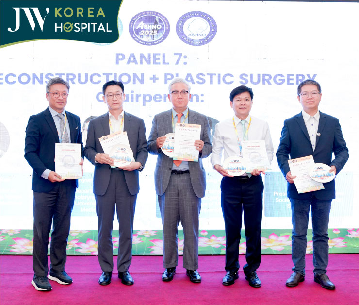 Bác sĩ Tú Dung là đại diện Việt Nam lên thuyết giảng tại Hội nghị ASHNO 2025