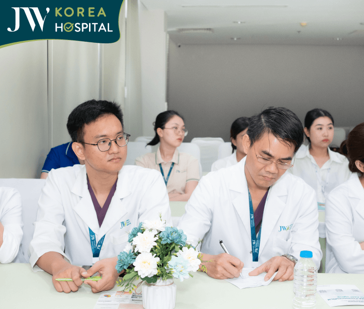 Bác sĩ Bệnh viện JW có buổi chia sẻ về Exosome