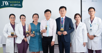 Bệnh viện JW đón tiếp TS.BS Man Koon Suh – Giám đốc JW toàn cầu