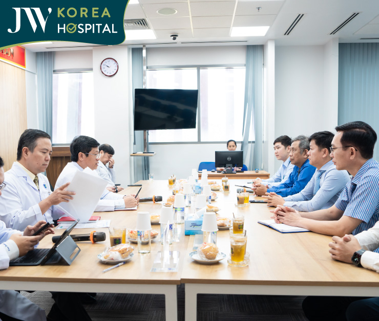 buổi hợp tác giữa bệnh viện JW và bệnh viện Ung bướu TP.HCM diễn ra suôn sẻ