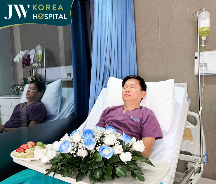 Bác sĩ Tú Dung mang bí quyết phục hồi sinh học, sống khỏe và bền vững JW Wellness từ Nhật Bản về Việt Nam