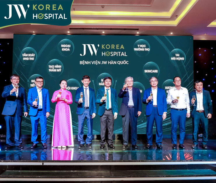 Bệnh viện JW chính thức công bố chuyển đổi mô hình hoạt động đa khoa trong khuôn khổ của tiệc tất niên - Year End Party 2025