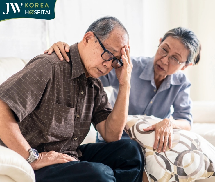 tình trạng cơ thể mệt mỏi, mất ngủ, chất lượng cuộc sống giảm thường gặp ở người sau 50 tuổi