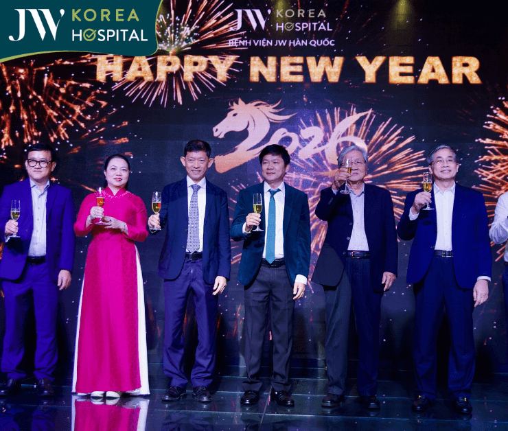 toàn cảnh đại biểu nâng ly khai tiệc