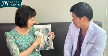 Cuộc gặp xúc động giữa bác sĩ Tú Dung và nhân vật lịch sử tại Bệnh viện JW