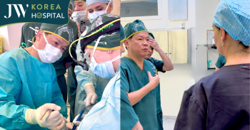 Giám đốc Bệnh viện JW kế thừa công nghệ Nâng ngực bảo tồn tại Hội nghị Bts 2026